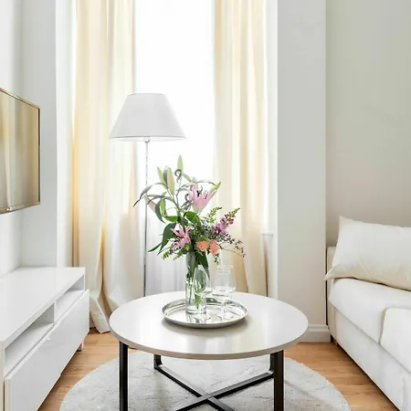 Luxury 60 * Warsaw