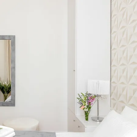 Luxury 60 * Varsovia